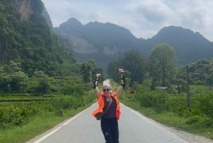 Da Ha Noi: Tour di gruppo CaoBang 2D - Moto con EasyRider