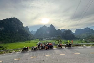 Da Ha Noi: Tour di gruppo CaoBang 2D - Moto con EasyRider