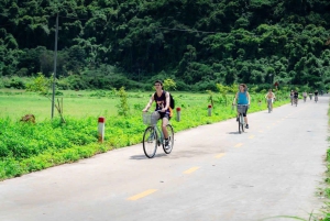 De Hanói: Baía de Lan Ha - Aldeia de Viet Hai Ciclismo, Caiaque