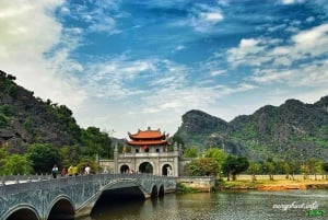 Au départ de Hanoï : Village d'encens de Quang Phu Cau et visite de Ninh Binh