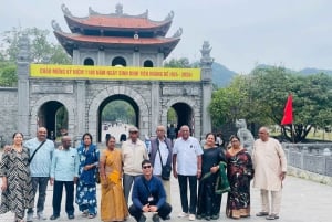 Au départ de Hanoï : Village d'encens de Quang Phu Cau et visite de Ninh Binh