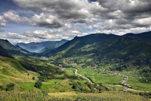 Fra Hanoi: 1-dags Sapa Trekking Tour med bustur med overnatning