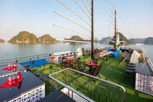 From Hanoi/Halong: Ha Long Bay Day Trip with Luxury Cruise