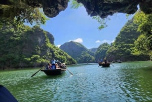 From Hanoi/Halong: Ha Long Bay Day Trip with Luxury Cruise