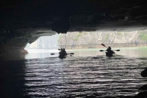 Fra Hanoi: 2-dages Bai Tu Long Bay luksuskrydstogt med jacuzzi
