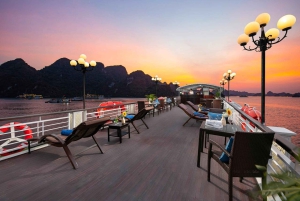 Fra Hanoi: 2-dages Ha Long-bugten og Bai Tu Long Premium-krydstogt