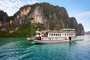 Hanoi: Ylellinen 5 tähden Aspira Cruise parvekkeella ja kylpyammeella