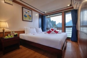 Hanoi: Ylellinen 5 tähden Aspira Cruise parvekkeella ja kylpyammeella