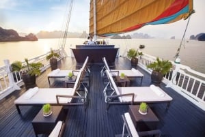 Hanoi: Ylellinen 5 tähden Aspira Cruise parvekkeella ja kylpyammeella