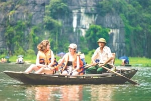 Fra Hanoi: 2-dagers cruise i Ha Long Bay og Ninh Binh UNESCO-tur