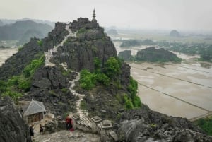 Fra Hanoi: 2-dagers cruise i Ha Long Bay og Ninh Binh UNESCO-tur
