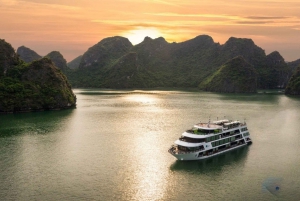 From Hanoi: 2-Day Lan Ha Bay 5-Star Cruise with Balcony