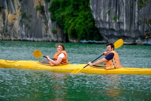 From Hanoi: 2-Day Halong Sapphire Cruise with Balcony Cabin