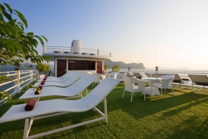 From Hanoi: 2-Day Halong Sapphire Cruise with Balcony Cabin