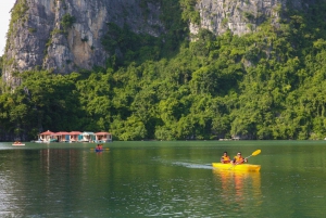 From Hanoi: 2-Day Halong Sapphire Cruise with Balcony Cabin