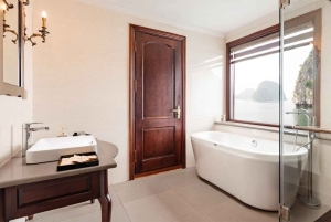 From Hanoi: 2-Day Lan Ha Bay 5-Star Cruise with Balcony