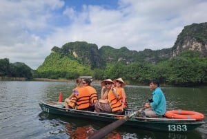 Hanoista: 2 päivän Ninh Binh -kierros majoituksella ja aterioilla