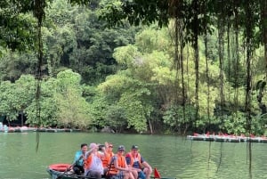 Hanoista: 2 päivän Ninh Binh -kierros majoituksella ja aterioilla