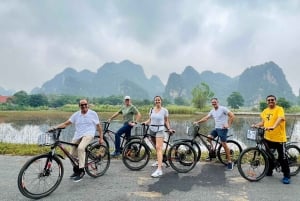 Z Hanoi: 2-dniowa wycieczka do Ninh Binh z zakwaterowaniem i posiłkami