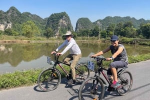 Z Hanoi: 2-dniowa wycieczka do Ninh Binh z zakwaterowaniem i posiłkami