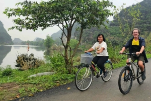 From Hanoi: 2-Day Ninh Binh Tour with Ha Long Bay Cruise