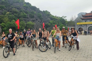 From Hanoi: 2-Day Ninh Binh Tour with Ha Long Bay Cruise