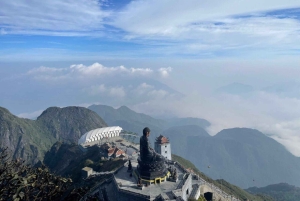 ハノイ発：サパ、ファンシーパン、ムオンホア渓谷 2 日間ツアー