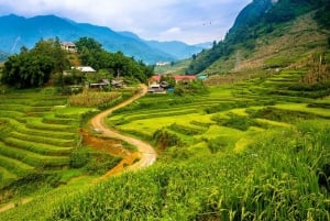 From Hanoi: 2-Day Sapa Limo Bus Tour & Fansipan Peak Visit