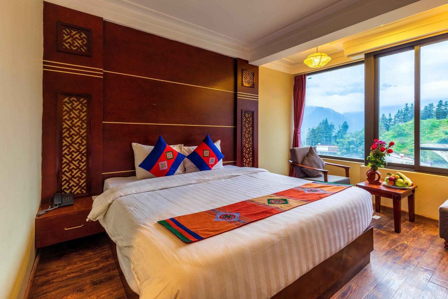 Da Hanoi: Tour di Sapa di 2 giorni in Limousine Van e hotel