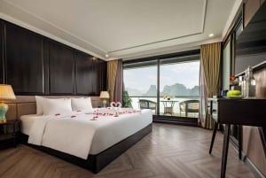From Hanoi: 2 or 3-Day Lan Ha Bay 5* Cruise with Balcony