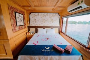 Cat Ba: Full- day trip with biking, kayaking, meal, tickets