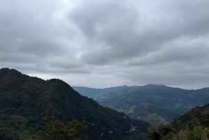 Von Hanoi: 3-tägige Tour zu den Highlights von Cao Bang.