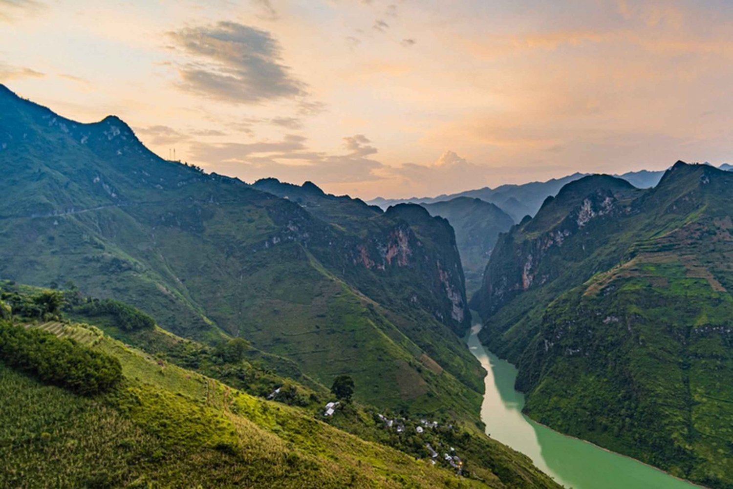 From Hanoi: 4-Day Panorama Of Ha Giang Loop Private Tour