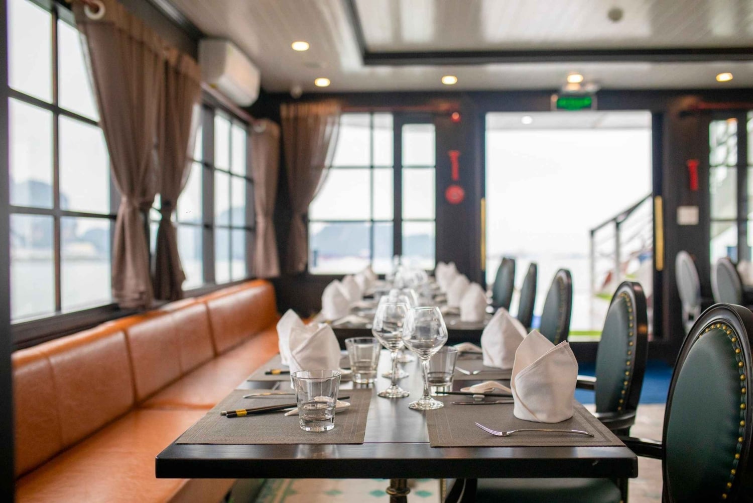 From Hanoi: Bai Tu Long Bay Off-The-Beaten-Path Day Cruise