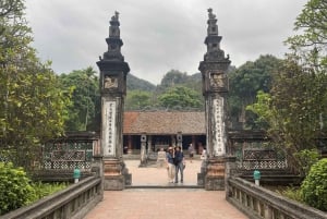 Hanoista: 2 päivän Ninh Binh -kierros majoituksella ja aterioilla