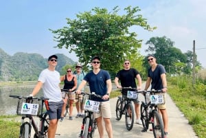 Hanoista: 2 päivän Ninh Binh -kierros majoituksella ja aterioilla