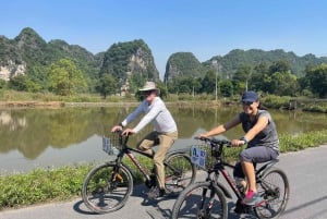 Hanoista: 2 päivän Ninh Binh -kierros majoituksella ja aterioilla