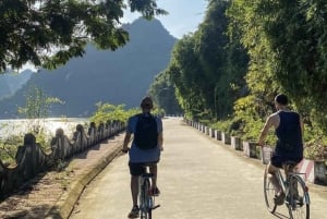 ハノイ発：カットバ島での3日間のサイクリング、カヤック、クルーズ体験をお楽しみください