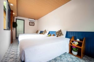Von Hanoi: 2-tägige Tour zur Insel Cat Ba mit Trekking