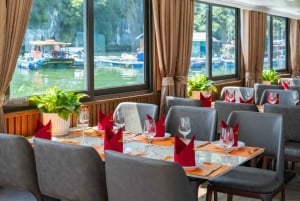 Hanoi/ Cat Ba: Isola di Cat Ba e baia di Lan Ha - Escursione di un giorno | Lusso