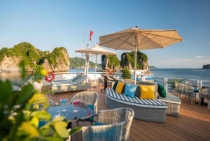 Hanoi/ Cat Ba: Isola di Cat Ba e baia di Lan Ha - Escursione di un giorno | Lusso