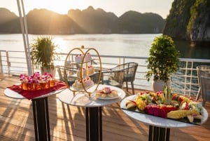 Hanoi/ Cat Ba: Isola di Cat Ba e baia di Lan Ha - Escursione di un giorno | Lusso