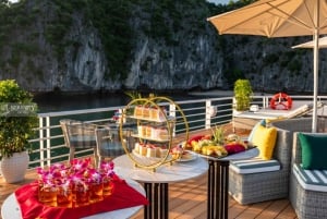 Hanoi/ Cat Ba: Isola di Cat Ba e baia di Lan Ha - Escursione di un giorno | Lusso