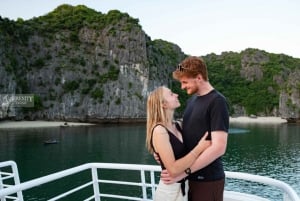 Hanoi/ Cat Ba: Isola di Cat Ba e baia di Lan Ha - Escursione di un giorno | Lusso