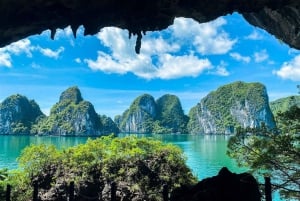 Fra Hanoi: Utforsk Ha Long Bay i 2 dager med et luksuscruise