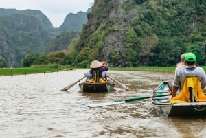Au départ de Hanoï : visite d'une jounée des sites incontournables de Ninh Binh en petit groupe
