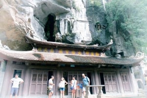 Au départ de Hanoï : visite d'une jounée des sites incontournables de Ninh Binh en petit groupe