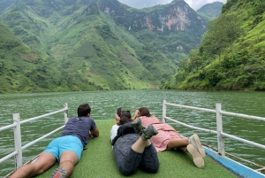 ハノイ発：イージーライダーで行くハザンループ3泊3日