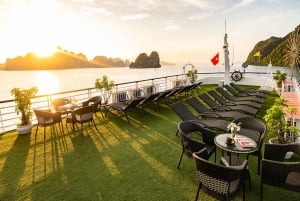 Hanoista: Ha Longin lahti 5 tähden päiväristeily buffet-lounaalla