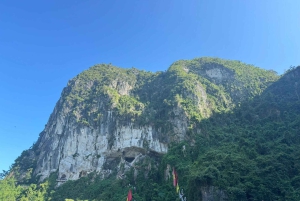 Fra Hanoi: Dagstur til Ha Long-bugten med jacuzzi og VIP-limousine